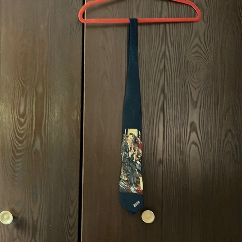 Norman Rockwell men’s tie.